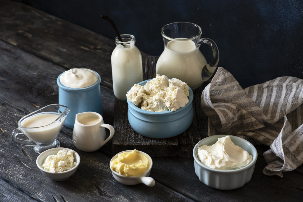 Quark_curd_cottage_farmer_cheese_Milk_Sour_cream_567158_2362x1577.jpg